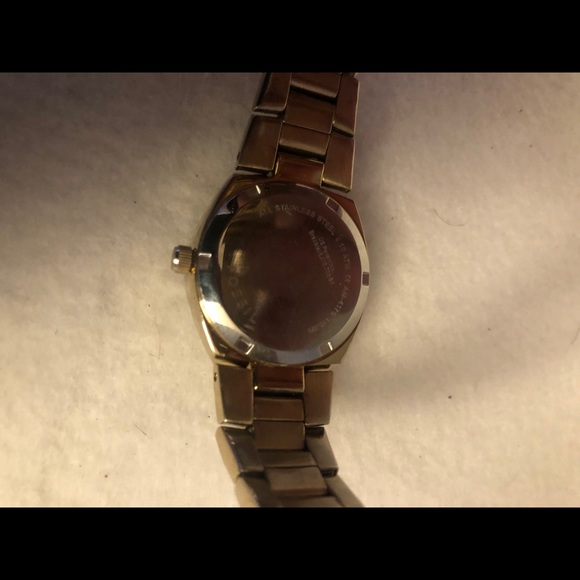 Fossil Women’s Watch New Battery and Cleaned - Picture 2 of 4